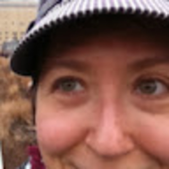 Meet your Posher, Debbie - Picture 1 of 1